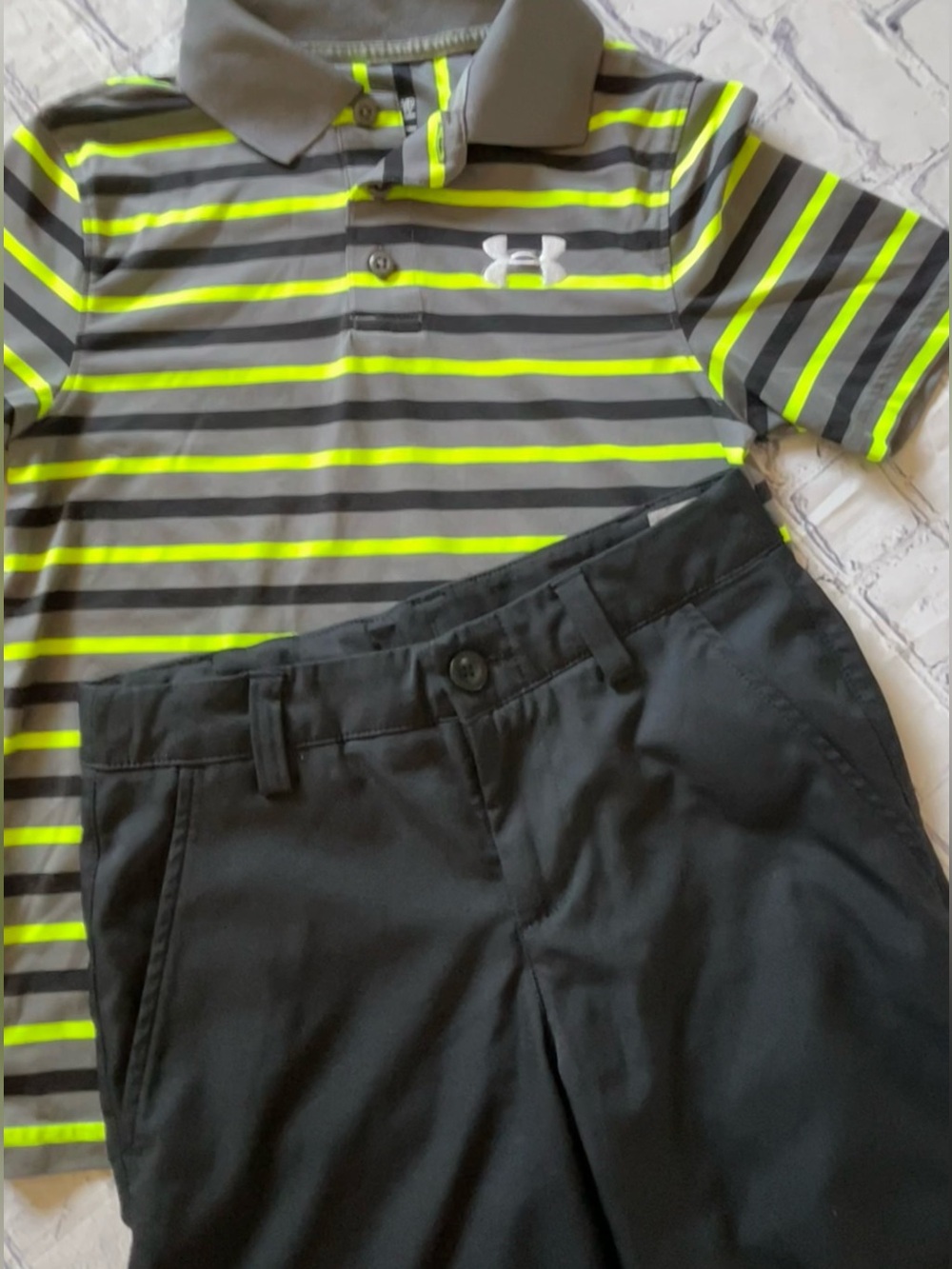 UNDER ARMOUR boys size small golf set
